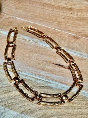 Polished Gold Link Choker Necklace — Elegant Chain for Women